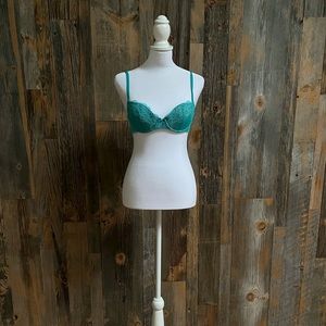 B.tempt’d blue lace bra